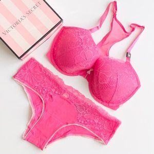 32D SMALL Victoria’s Secret pink bra set